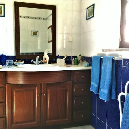 Vivienda En La Playa De Surfistas! Baleal-portugal - Hasta 11 Pax *