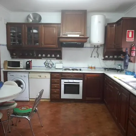 Vivienda En La Playa De Surfistas! Baleal-portugal - Hasta 11 Pax Chalet *